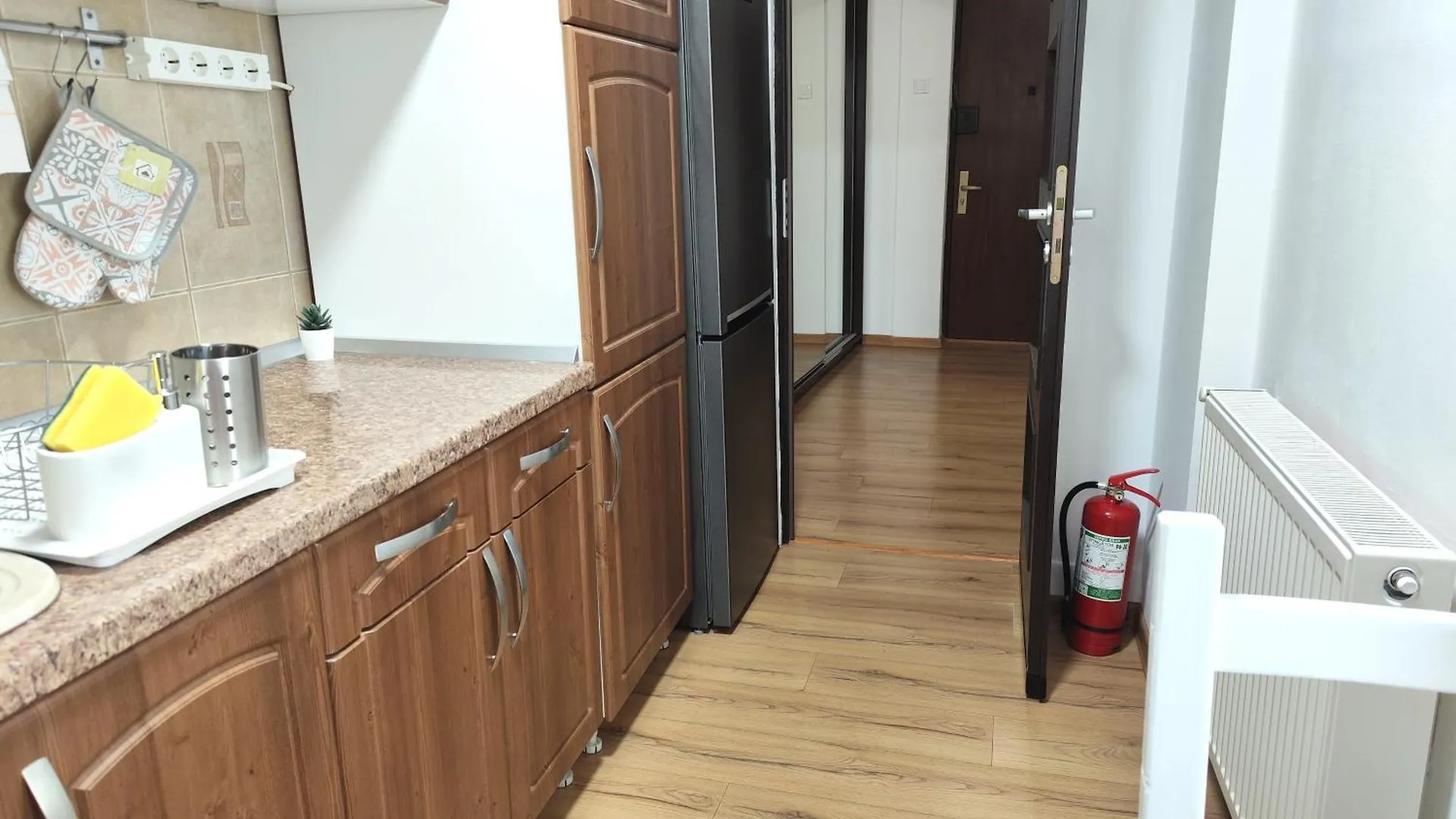 Platinum Apartment - Apartament Cu 3 Camere, 2 Dormitoare, 2 Bai, Bucatarie Complet Utilata, 2 Balcoane Bucureşti
