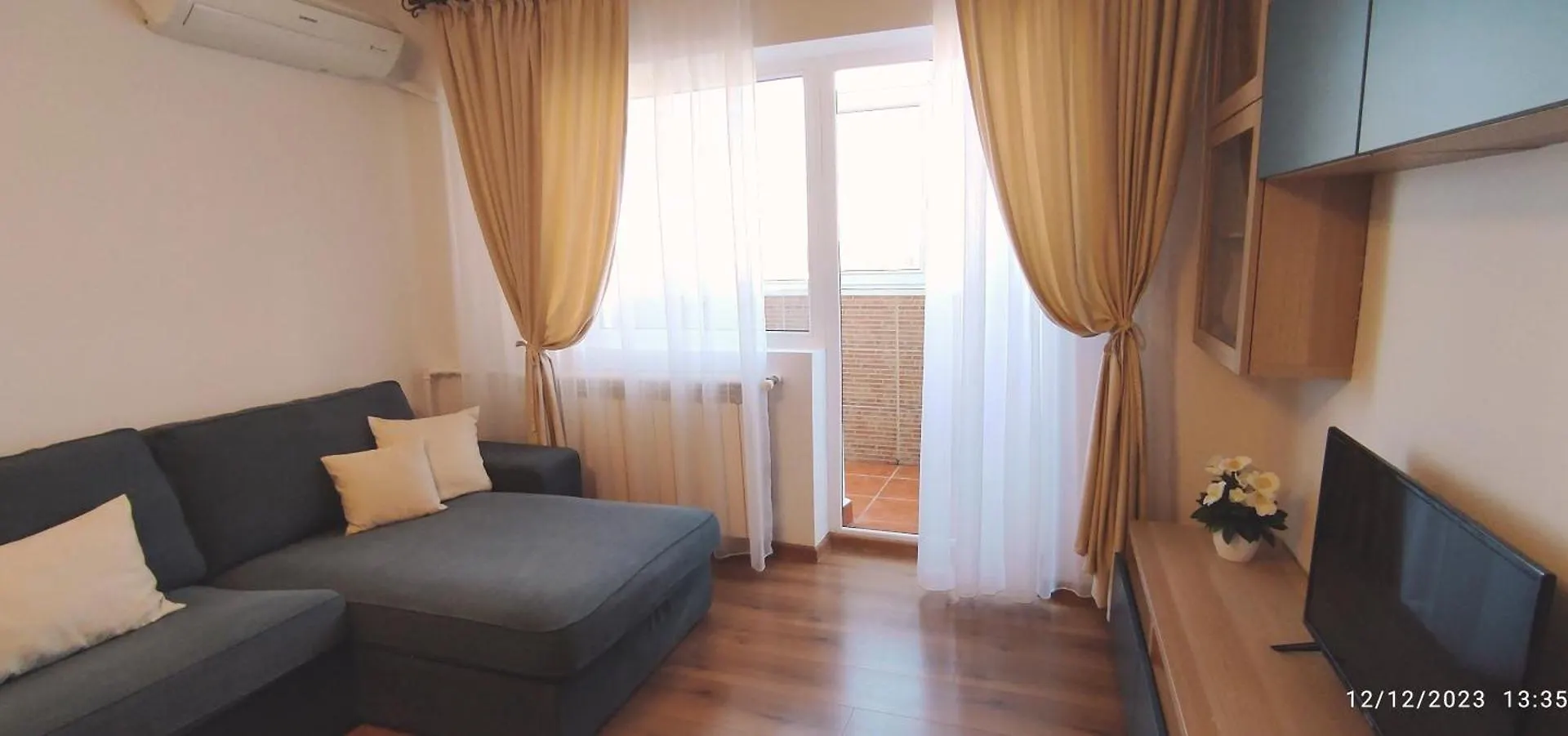 Platinum Apartment - Apartament Cu 3 Camere, 2 Dormitoare, 2 Bai, Bucatarie Complet Utilata, 2 Balcoane Bucureşti