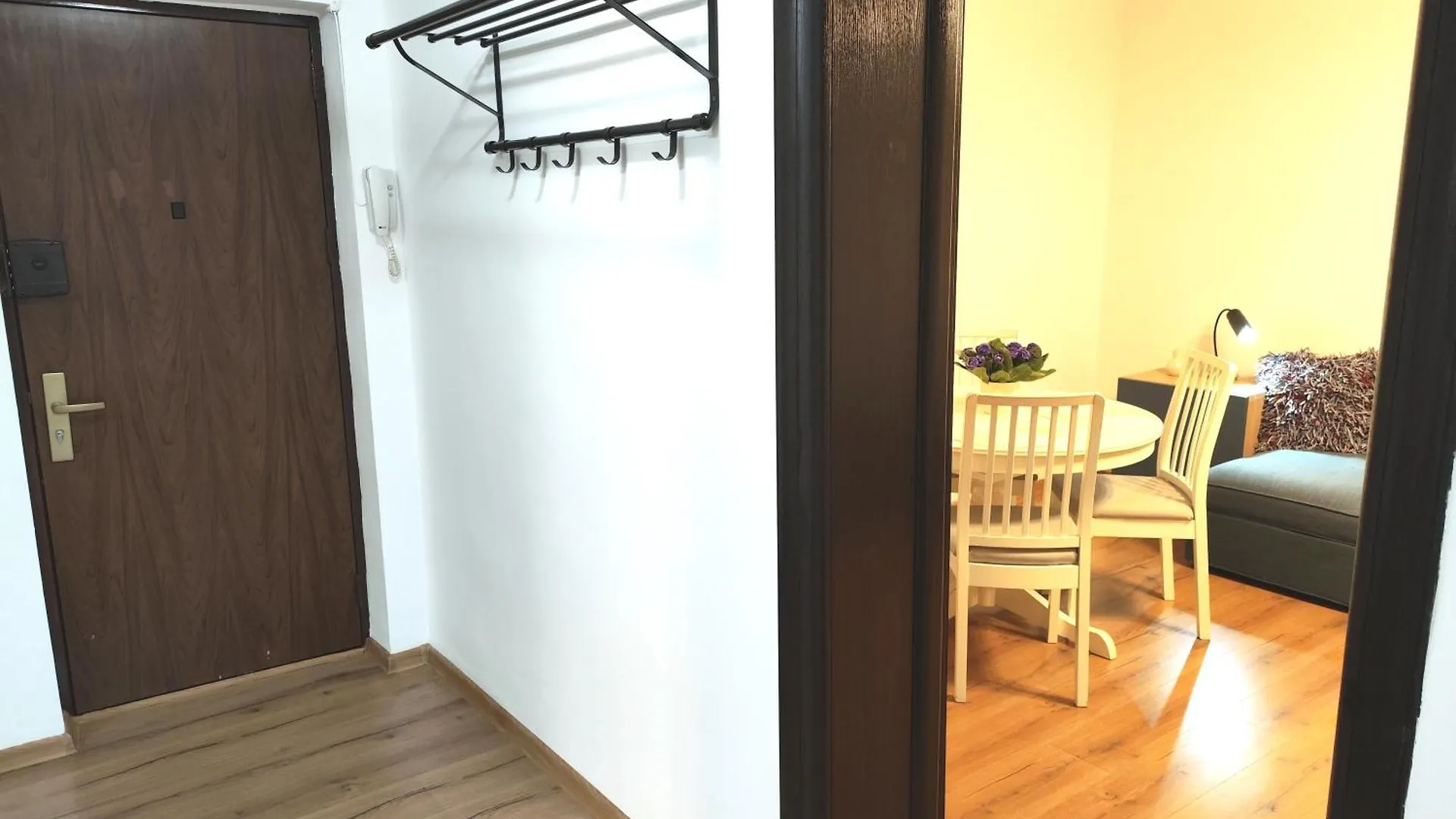 Platinum Apartment - Apartament Cu 3 Camere, 2 Dormitoare, 2 Bai, Bucatarie Complet Utilata, 2 Balcoane Bucureşti România